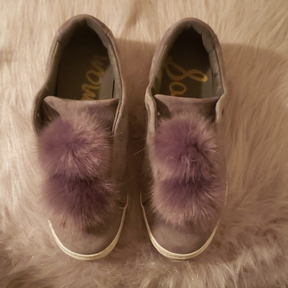 Sam Edelman gray faux pom sneakers